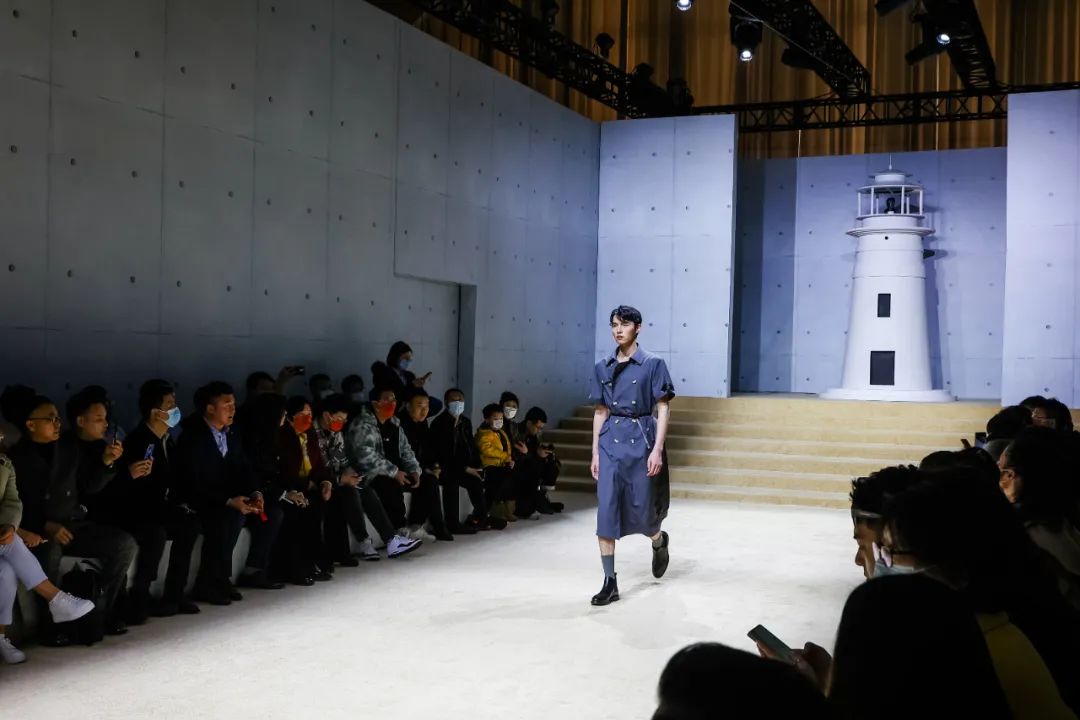  突破與自由，民族服裝定制品牌隆慶祥2023春夏新品發(fā)布會(huì)&ldquo;自由之境&rdquo;圓滿舉行