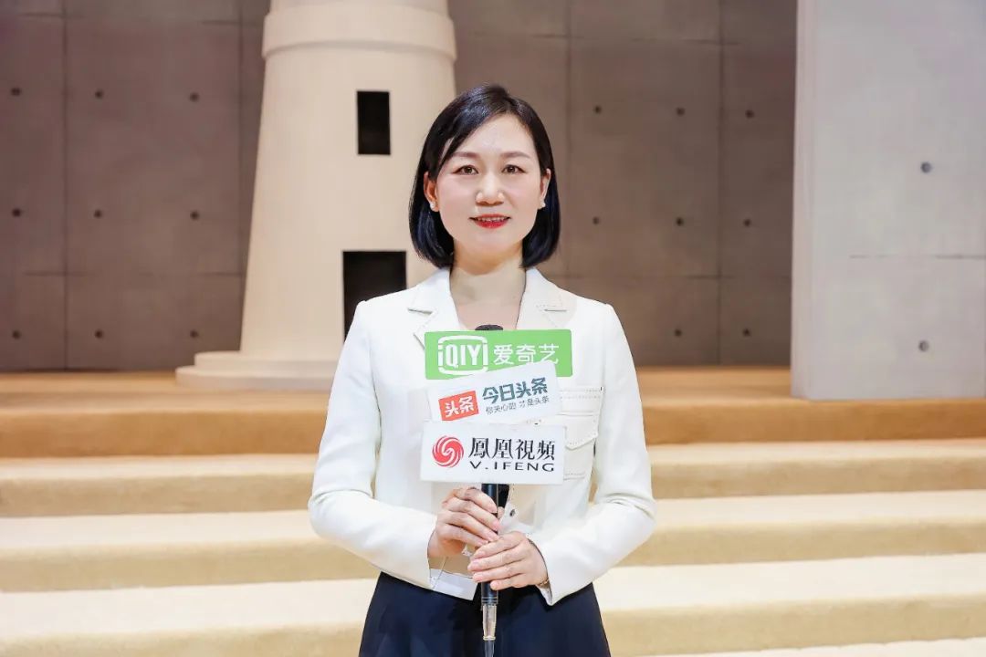  突破與自由，民族服裝定制品牌隆慶祥2023春夏新品發(fā)布會(huì)&ldquo;自由之境&rdquo;圓滿舉行