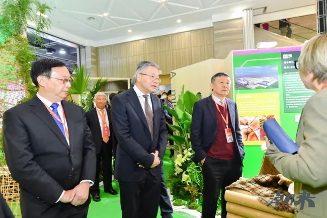 躍新永續(xù) 生態(tài)時尚--2023海寧中國國際皮革毛皮時裝面輔料展，匯聚可持續(xù)發(fā)展潮力量