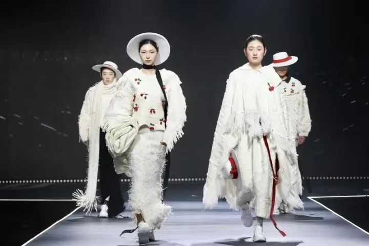 古鎮(zhèn)新時(shí)尚！第八屆&ldquo;濮院杯&rdquo;PH Value中國針織設(shè)計(jì)師大賽決賽暨頒獎(jiǎng)典禮今天舉行