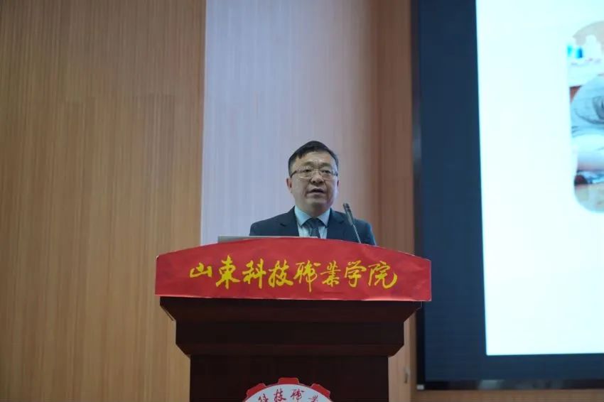 2022-2023中國(guó)校服產(chǎn)業(yè)研究中心年會(huì)在濰坊召開