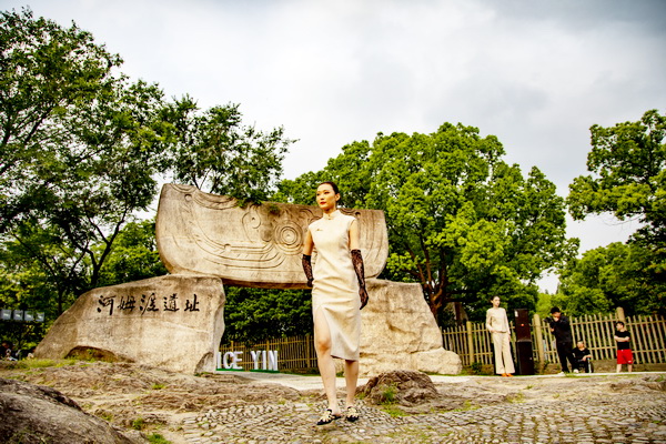 &ldquo;CHOICE YIN&rdquo;驚艷河姆渡，演繹遠(yuǎn)古文明與現(xiàn)代時尚與的對話