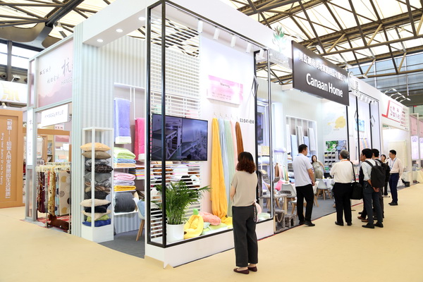 山東292家企業(yè)齊聚31屆華交會，青島家紡展團大放異彩
