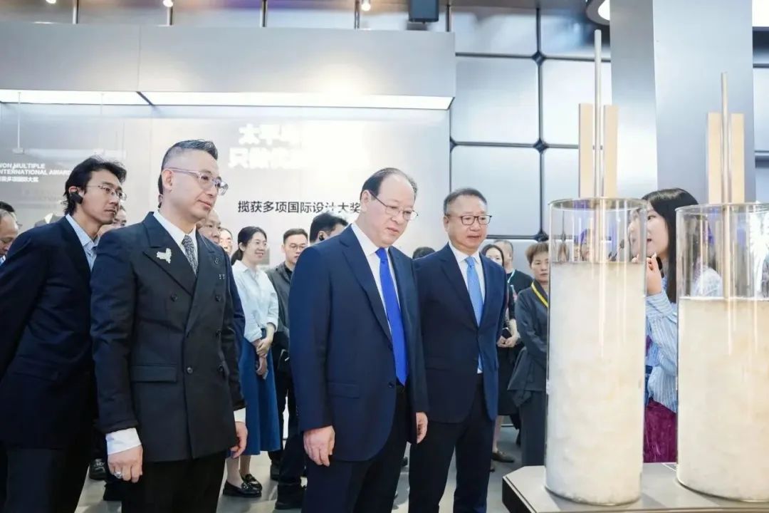 &ldquo;潮涌東方、風(fēng)尚寧波&rdquo;--2023寧波時(shí)尚節(jié)暨第27屆寧波國(guó)際服裝節(jié)盛大啟幕