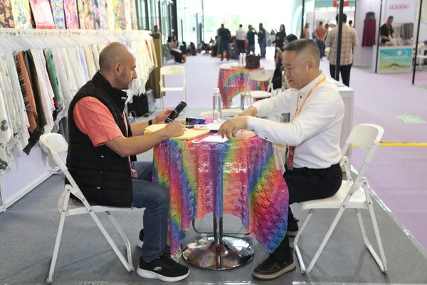 向&ldquo;新&rdquo;而生 逐&ldquo;質(zhì)&rdquo;而行！2024中國紹興柯橋國際紡博會（春季） 隆重開幕