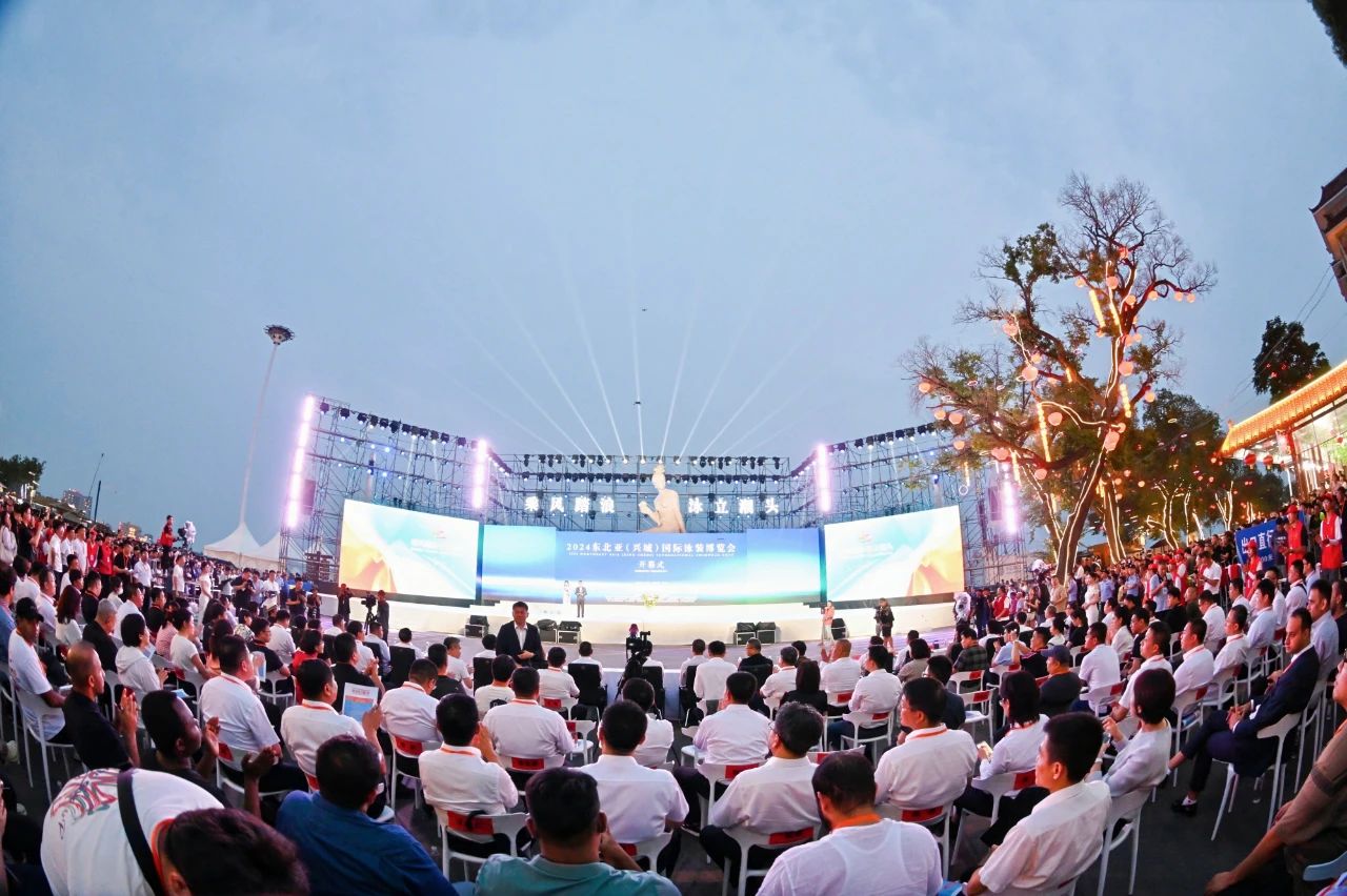&ldquo;泳&rdquo;動(dòng)興城！2024東北亞（興城）國(guó)際泳裝博覽會(huì)開(kāi)幕