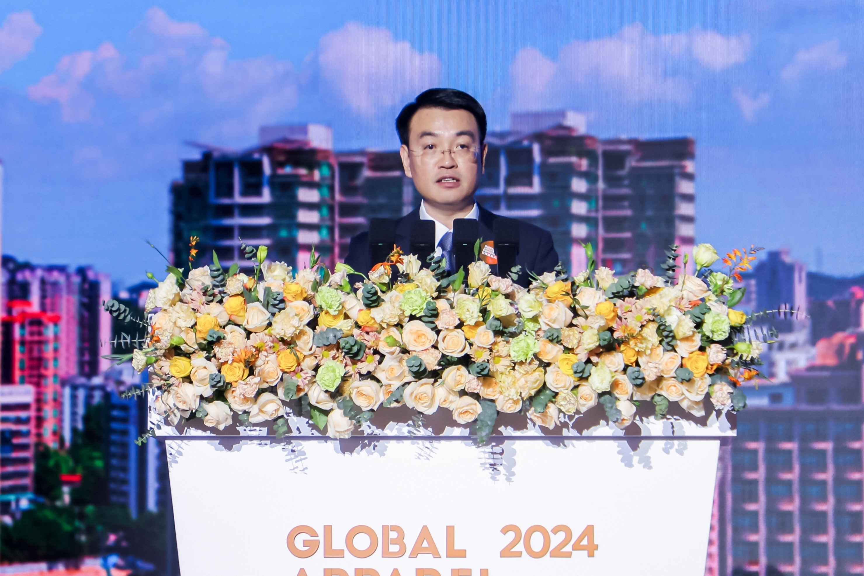 &ldquo;融和&rdquo;20個國家和地區(qū)服裝精英，2024世界服裝大會在東莞虎門開幕