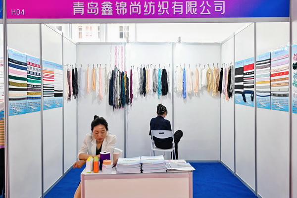 中華紡織網(wǎng)面輔料展區(qū)成功舉辦推介會，新材料、新工藝 助力興城泳裝產(chǎn)業(yè)升級