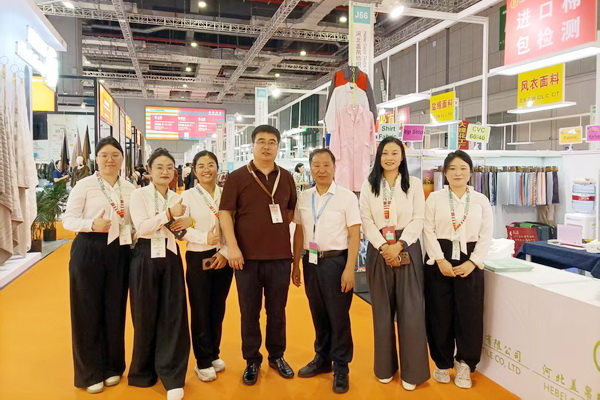 40余家石家莊紡服企業(yè)齊聚滬上，成為中紡聯(lián)秋季聯(lián)展上靚麗的風(fēng)景線