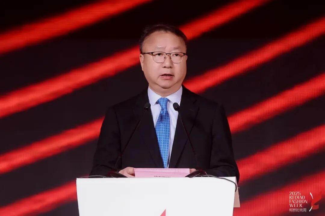 2025柯橋時(shí)尚周（秋季）啟幕！十年織夢(mèng)，時(shí)尚共鳴&ldquo;洄響&rdquo;千年紡都