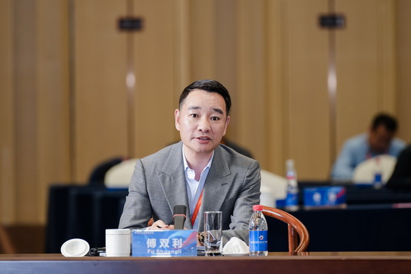 開放競(jìng)合 共鏈未來(lái)--2025知名企業(yè)家圓桌會(huì)議擘畫紡織產(chǎn)業(yè)新格局