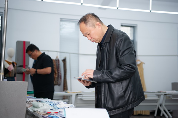 以人才培育為行業(yè)注入持久驅(qū)動(dòng)力！第十一屆十佳紡織面料設(shè)計(jì)師評(píng)審會(huì)于柯橋舉行