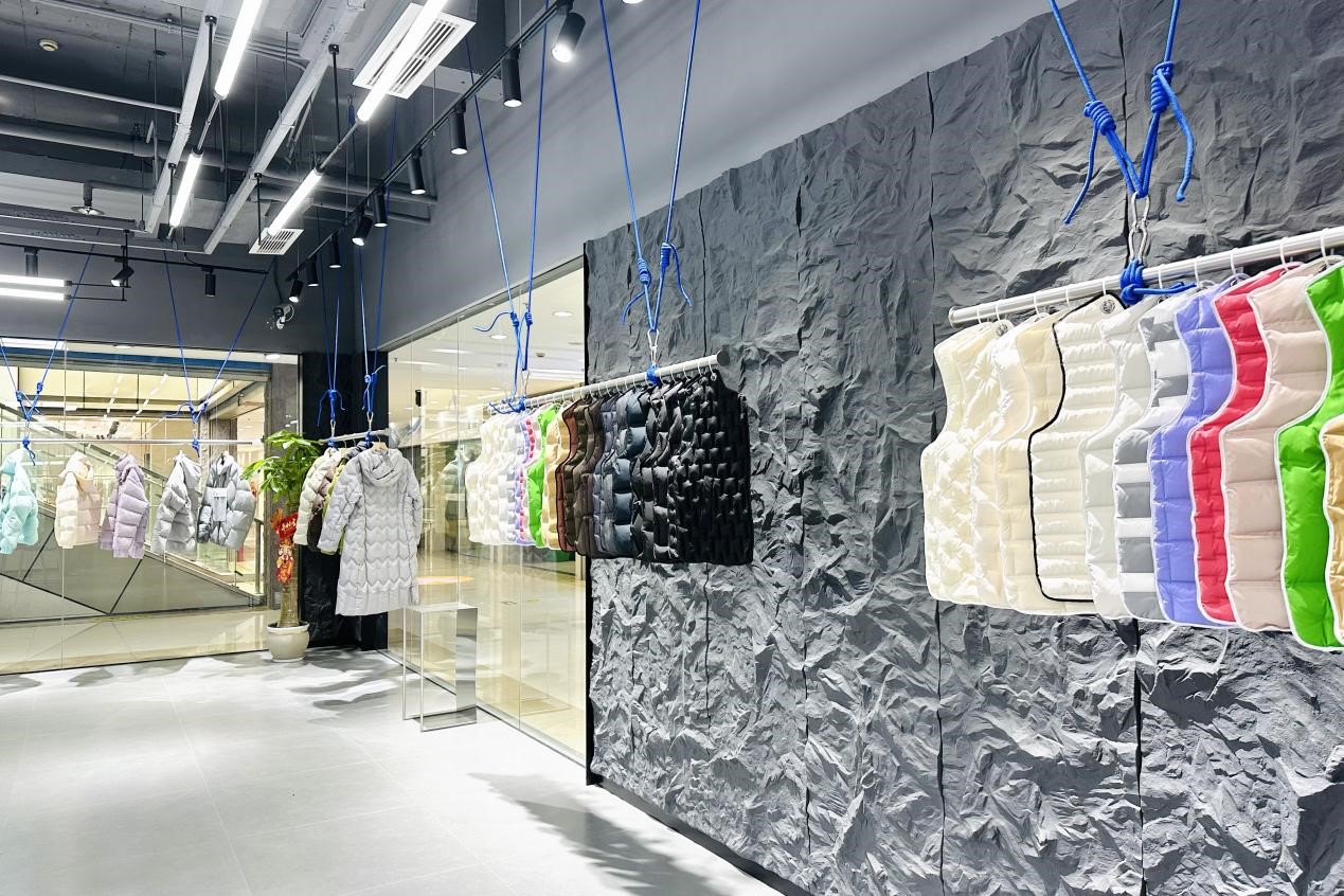 嘉耀紡織&石巖川入駐中國輕紡城：以科技戶外功能面料撬動(dòng)品牌快反新藍(lán)海