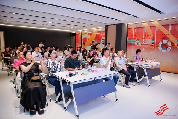 鏈接日常運動與大眾時尚！2027春夏面料趨勢沙龍深度解析專精產(chǎn)品開發(fā)